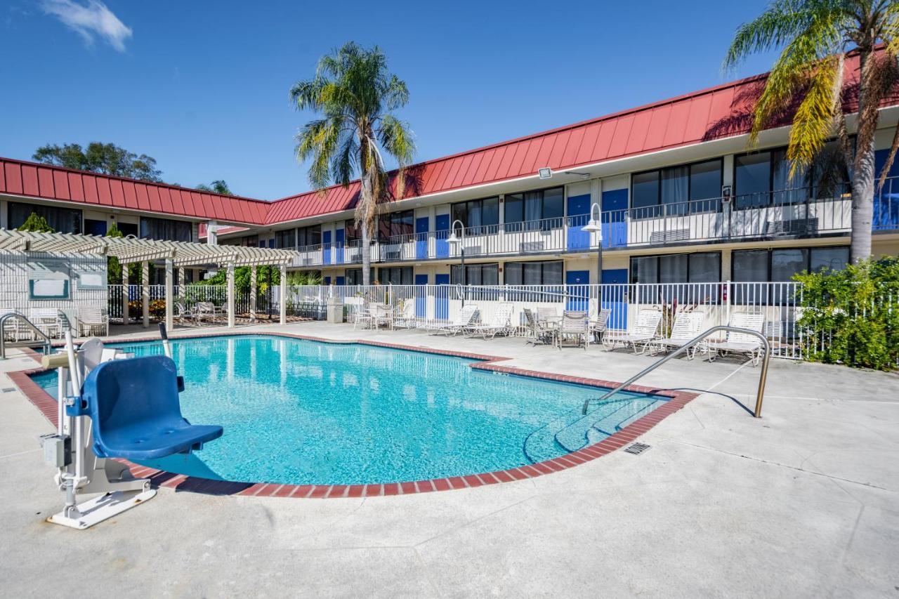 Econo Lodge Palm Harbor - Clearwater Eksteriør billede